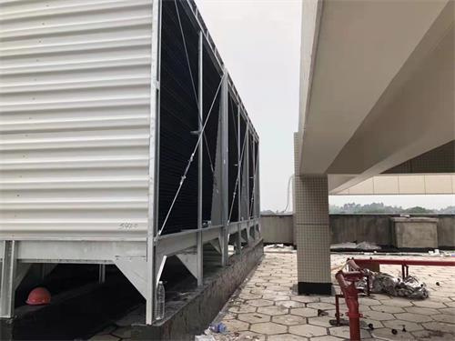 在冬季使用什么方法可以對閉式冷卻塔進行防凍？,什么方的冬季是漫長的