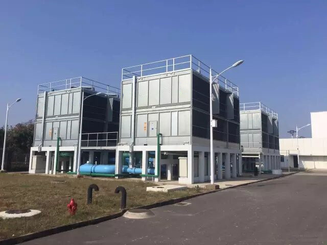 開式冷卻塔各部件為什么會出現結冰現象(閉式冷卻塔與開式冷卻塔)